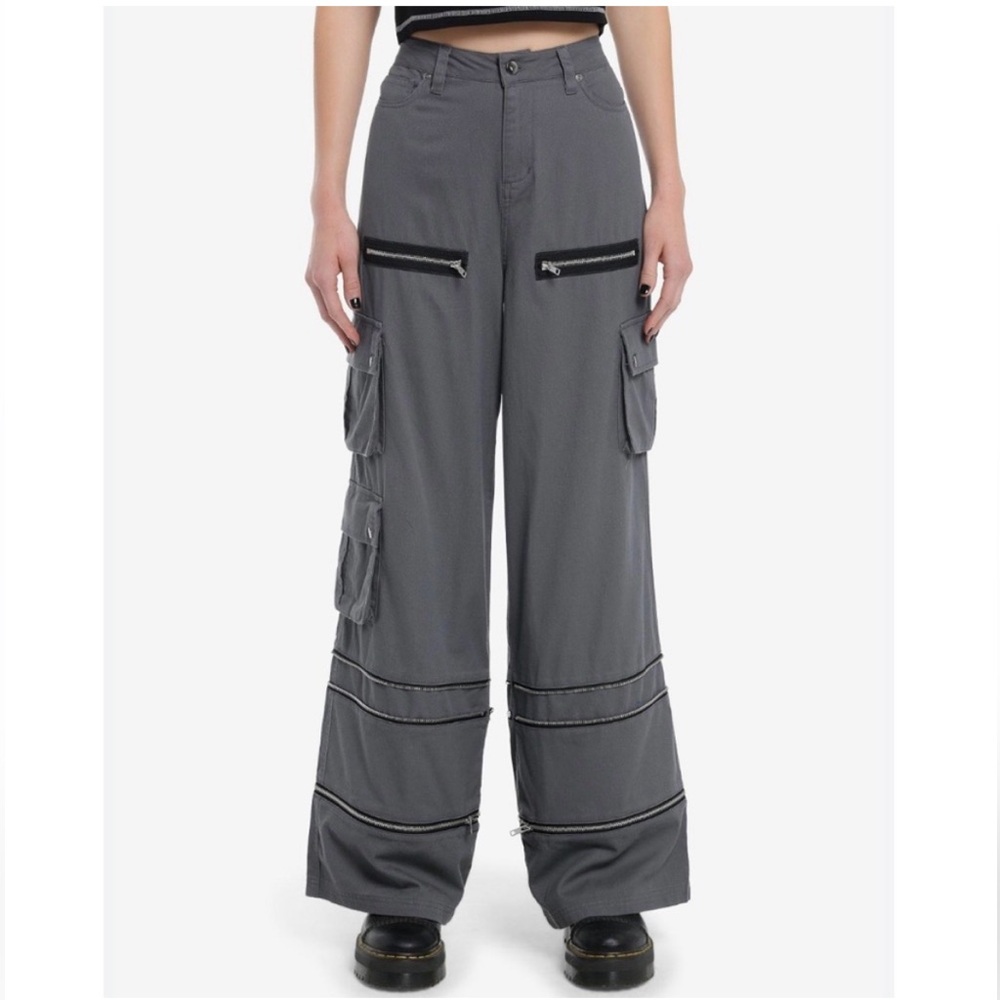 Hot Topic Parachute Cargo Pants Size 3